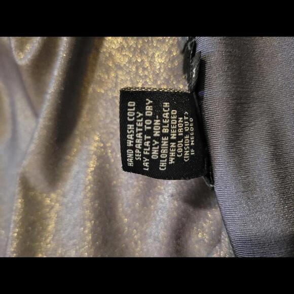 Peck & Peck Collection medium gold shimmer top - Picture 4 of 4